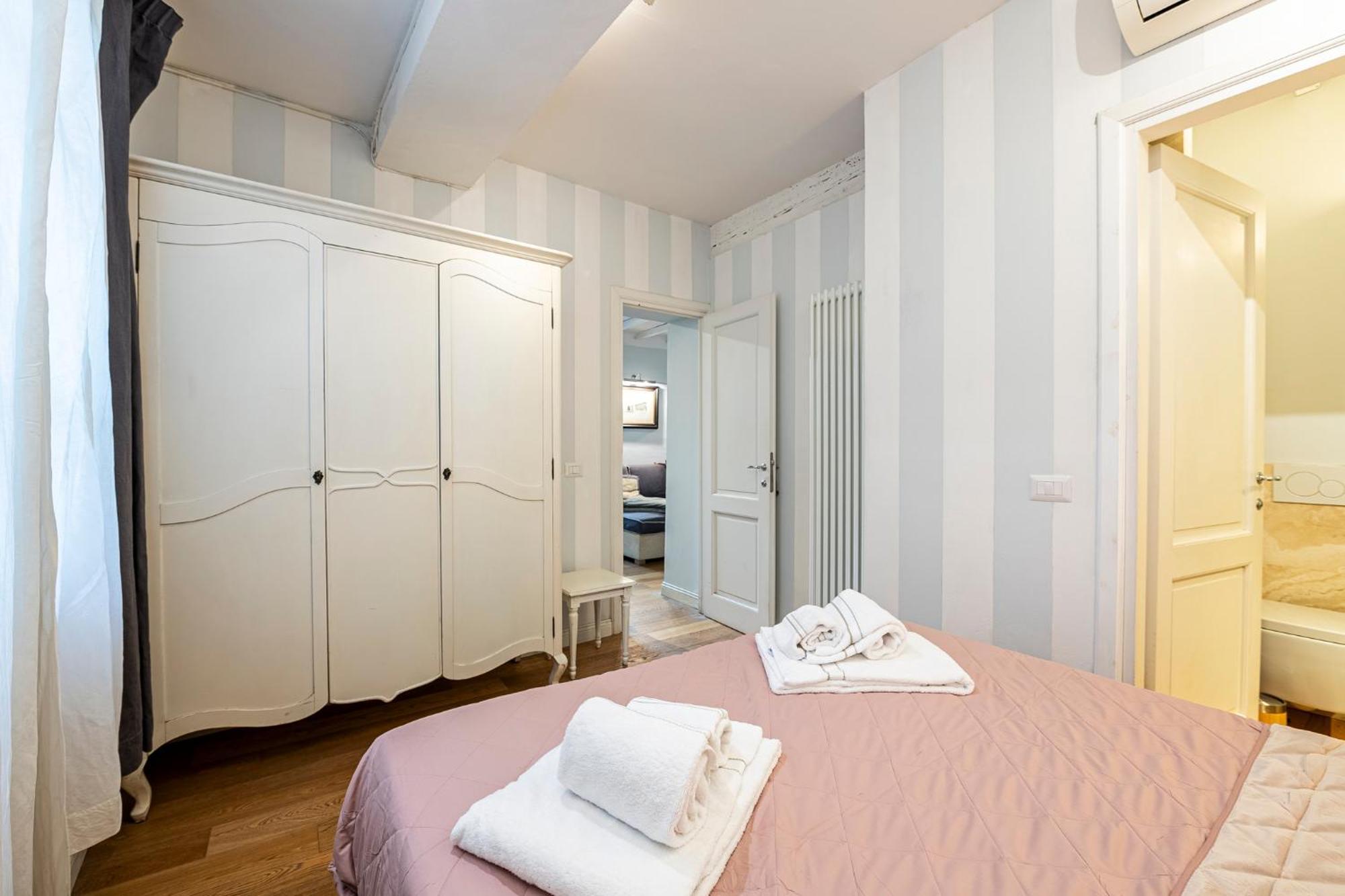 Suite In Pz. Michelangelo: Due Camere Con Due Bagni Firenze Esterno foto